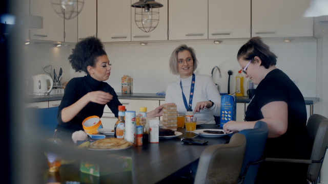 Laura werkt als Woongebeleider Jongerenopvang